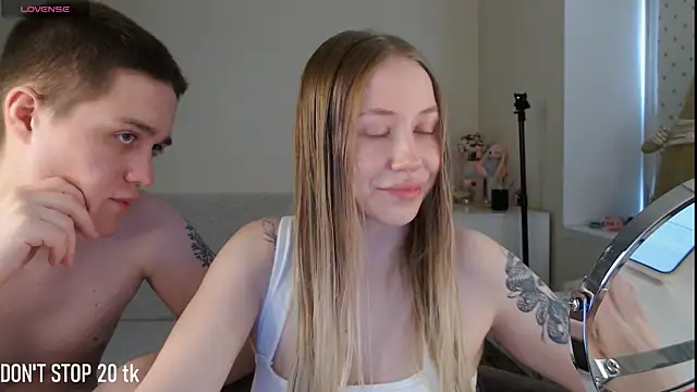 MikeXEmilia online show from 9, 5, 2026