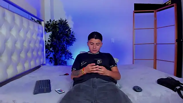 Liam Dustin online show from 1, 8, 2026
