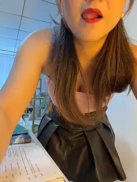 Xiaoxiao-y online show from 17, 6, 2026