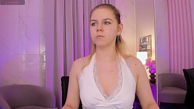ElizabethVane online show from 2, 8, 2026