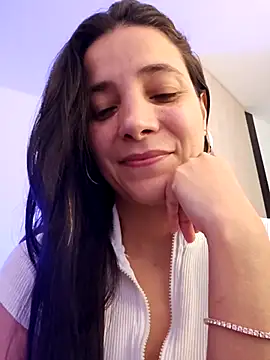 Snapshot of miaeyex chatting on 22, 4, 2026 miaeyex online show from 22, 4, 2026