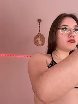 Snapshot of evelynnMiss chatting on 18, 6, 2026 evelynnMiss online show from 18, 6, 2026
