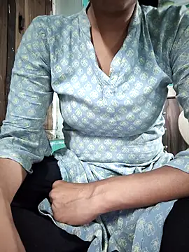 model seela online show from 10, 4, 2026