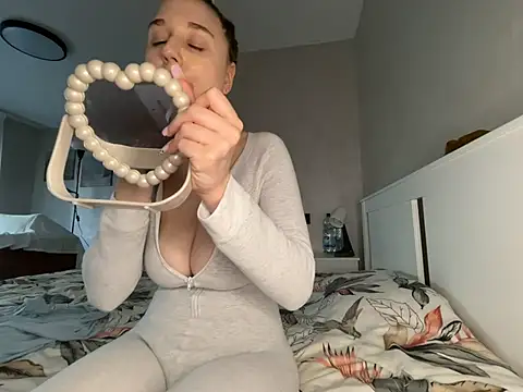 bimboiiii online show from 11, 7, 2026