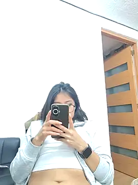nanybb24 online show from 4, 4, 2026