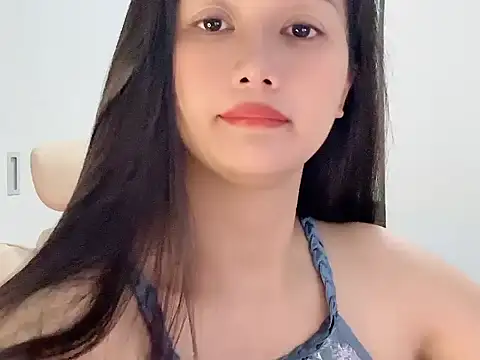 AmyLinee 1 online show from 5, 6, 2026