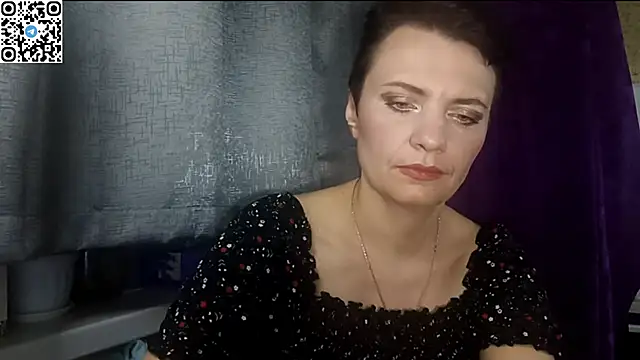 HotMamaQueen234 online show from 16, 5, 2026