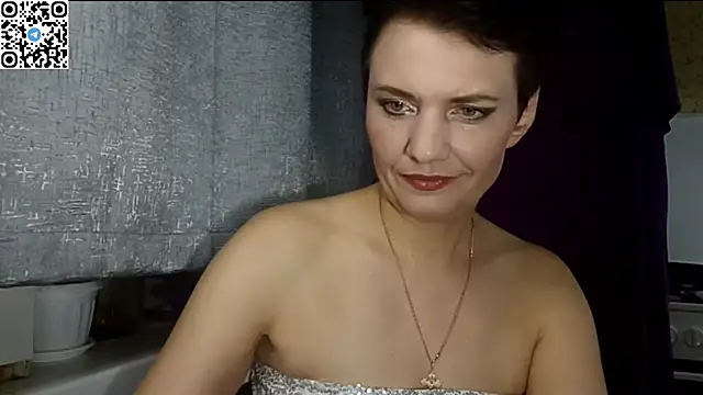 HotMamaQueen234 online show from 19, 5, 2026