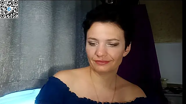 HotMamaQueen234 online show from 22, 6, 2026