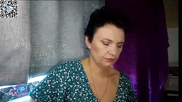 HotMamaQueen234 online show from 25, 6, 2026