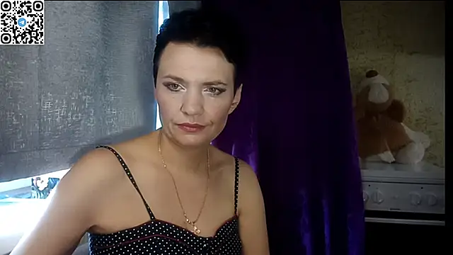 HotMamaQueen234 online show from 30, 6, 2026