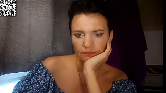 HotMamaQueen234 online show from 1, 7, 2026