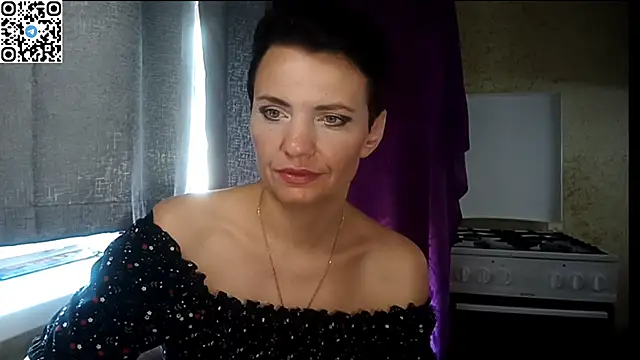 HotMamaQueen234 online show from 3, 7, 2026