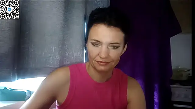 HotMamaQueen234 online show from 9, 7, 2026