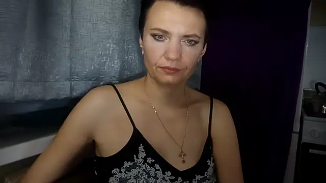 HotMamaQueen234 online show from 23, 7, 2026