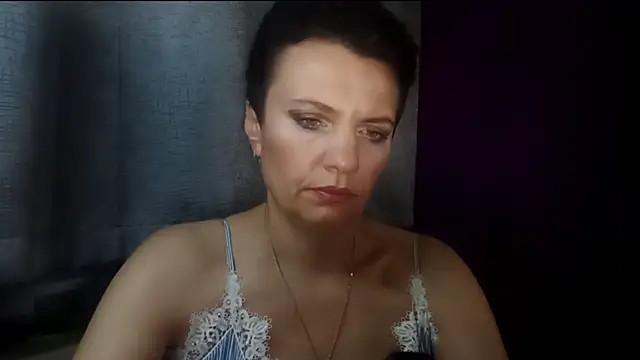 HotMamaQueen234 online show from 28, 7, 2026