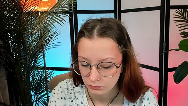AmelieViolet online show from 25, 6, 2026