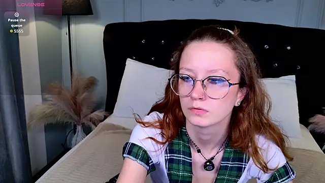 AmelieViolet online show from 12, 7, 2026