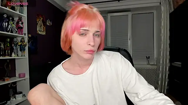 sweet peach    online show from 5, 5, 2026