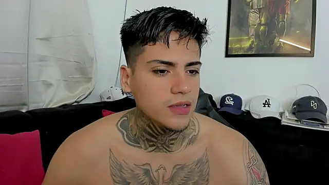sweetlatinoboy online show from 17, 4, 2026