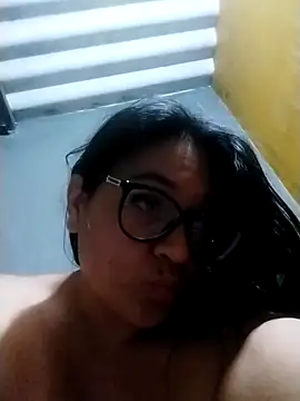 Snapshot of LatinSquirtBaby chatting on 19, 5, 2026 LatinSquirtBaby online show from 19, 5, 2026