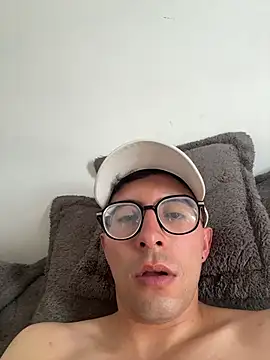 Snapshot of LeonBlazze chatting on 19, 7, 2026 LeonBlazze online show from 19, 7, 2026