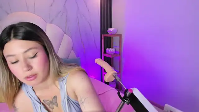 Amber Palmer online show from 18, 3, 2026