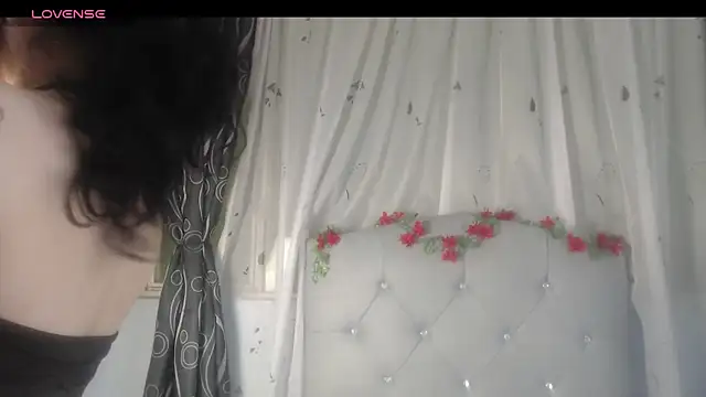 Snapshot of Victoria_Founta1 chatting on 2, 6, 2026 Victoria Founta1 online show from 2, 6, 2026