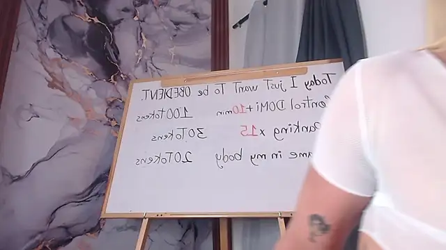 Astrid Porno online show from 30, 4, 2026