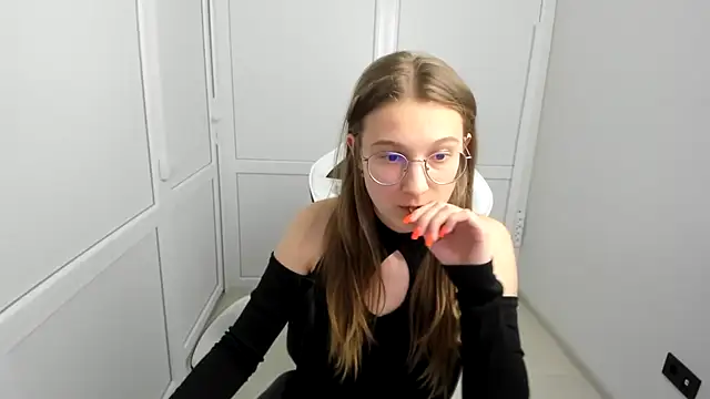 Mia kristal online show from 29, 3, 2026