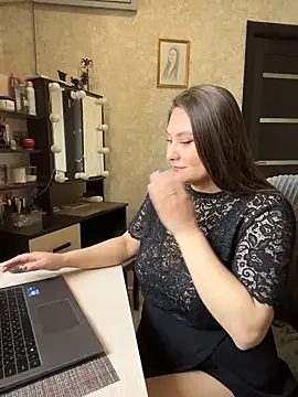 AgathaMyers online show from 15, 4, 2026