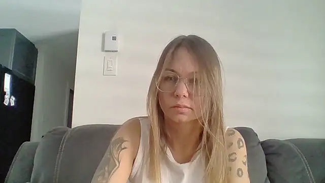 Couple qc online show from 21, 3, 2026