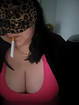 Snapshot of emiliecurvy83 chatting on 23, 4, 2026 emiliecurvy83 online show from 23, 4, 2026