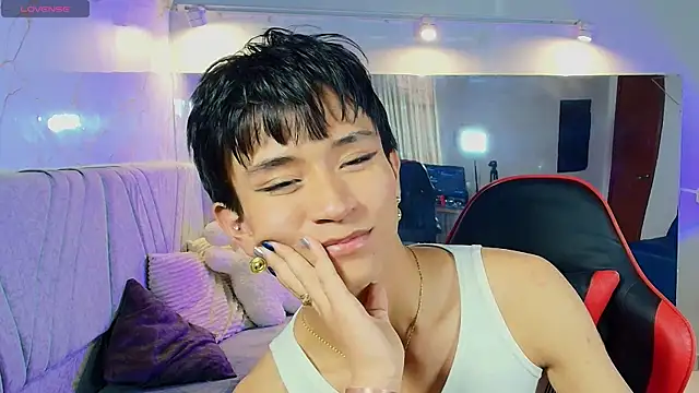 Snapshot of cococumps chatting on 4, 5, 2026 cococumps online show from 4, 5, 2026