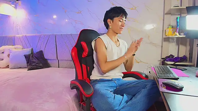 Snapshot of cococumps chatting on 8, 5, 2026 cococumps online show from 8, 5, 2026