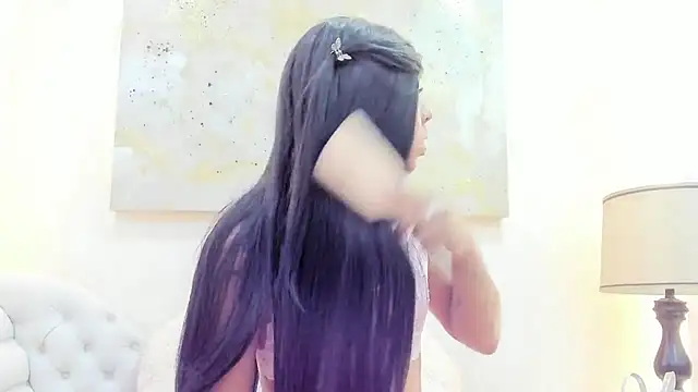 MiiaRestrepo online show from 6, 6, 2026