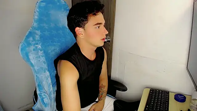 Snapshot of Mathias_twinkk chatting on 29, 3, 2026 Mathias twinkk online show from 29, 3, 2026