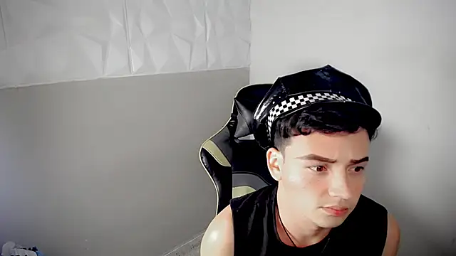 Snapshot of Mathias_twinkk chatting on 15, 4, 2026 Mathias twinkk online show from 15, 4, 2026