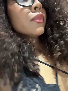 CurlyOopsieXXX online show from 15, 5, 2026
