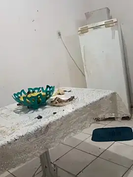    -larissa online show from 18, 3, 2026