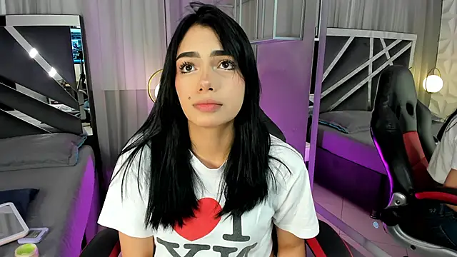 Snapshot of Magic_katt chatting on 21, 5, 2026 Magic katt online show from 21, 5, 2026