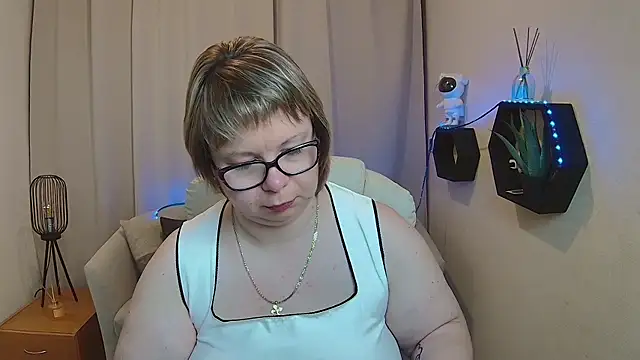 Snapshot of BonnnyBoobsy chatting on 12, 5, 2026 BonnnyBoobsy online show from 12, 5, 2026