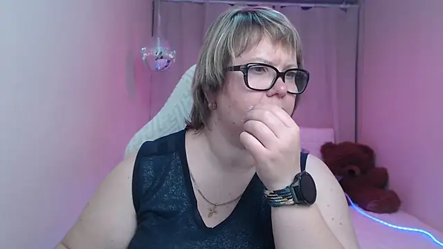 Snapshot of BonnnyBoobsy chatting on 19, 5, 2026 BonnnyBoobsy online show from 19, 5, 2026
