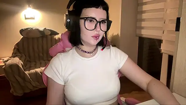 Snapshot of Setty_Asky chatting on 6, 5, 2026 Setty Asky online show from 6, 5, 2026