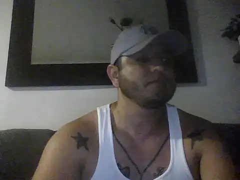 HOTB0Y18 online show from 22, 4, 2026