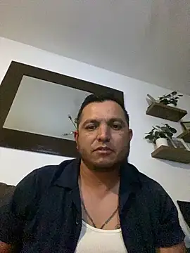 HOTB0Y18 online show from 23, 4, 2026