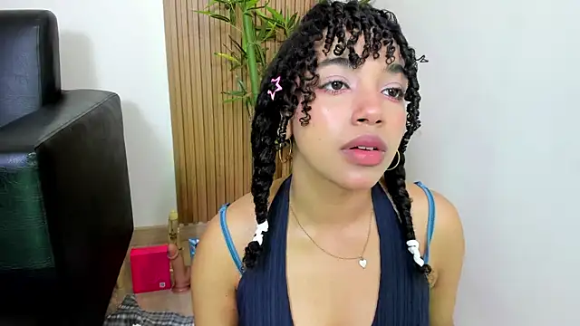 Snapshot of JazmyXXX chatting on 25, 5, 2026 JazmyXXX online show from 25, 5, 2026