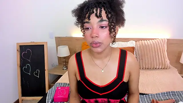 Snapshot of JazmyXXX chatting on 26, 5, 2026 JazmyXXX online show from 26, 5, 2026