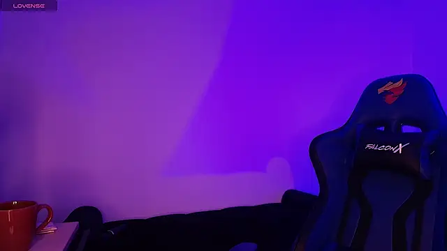 Nicolwhitee online show from 27, 3, 2026