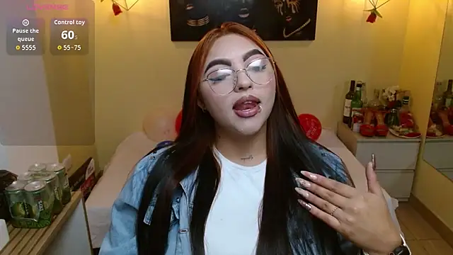 Miley Clarck online show from 25, 4, 2026